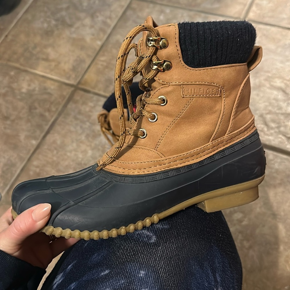 Navy and Tan Boots!